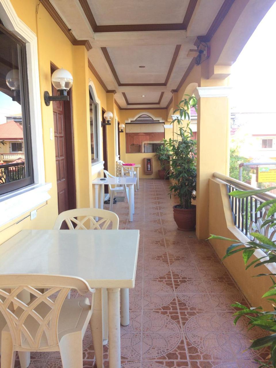 Sunrise Apartelle Olongapo Exterior photo