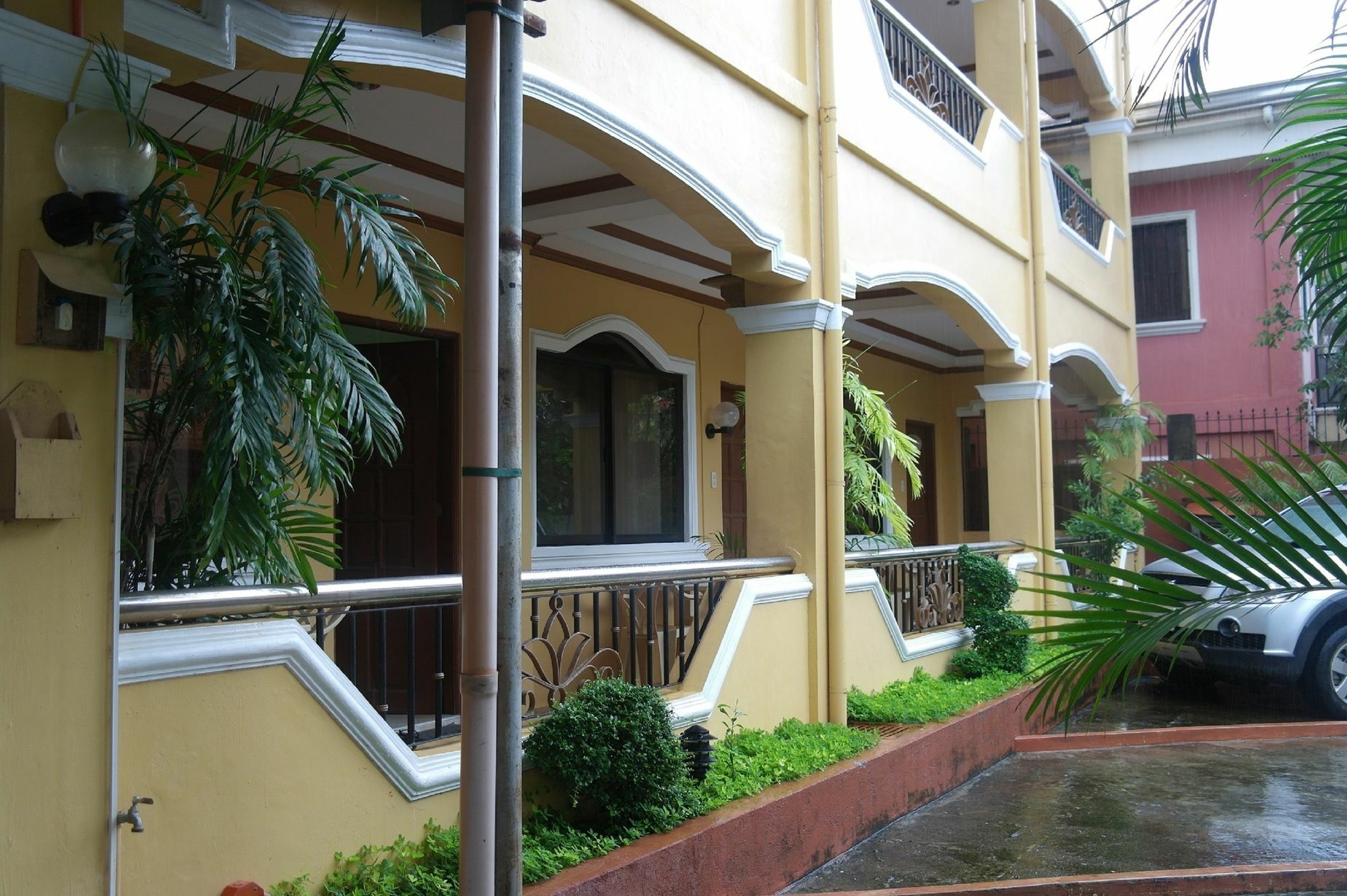 Sunrise Apartelle Olongapo Exterior photo