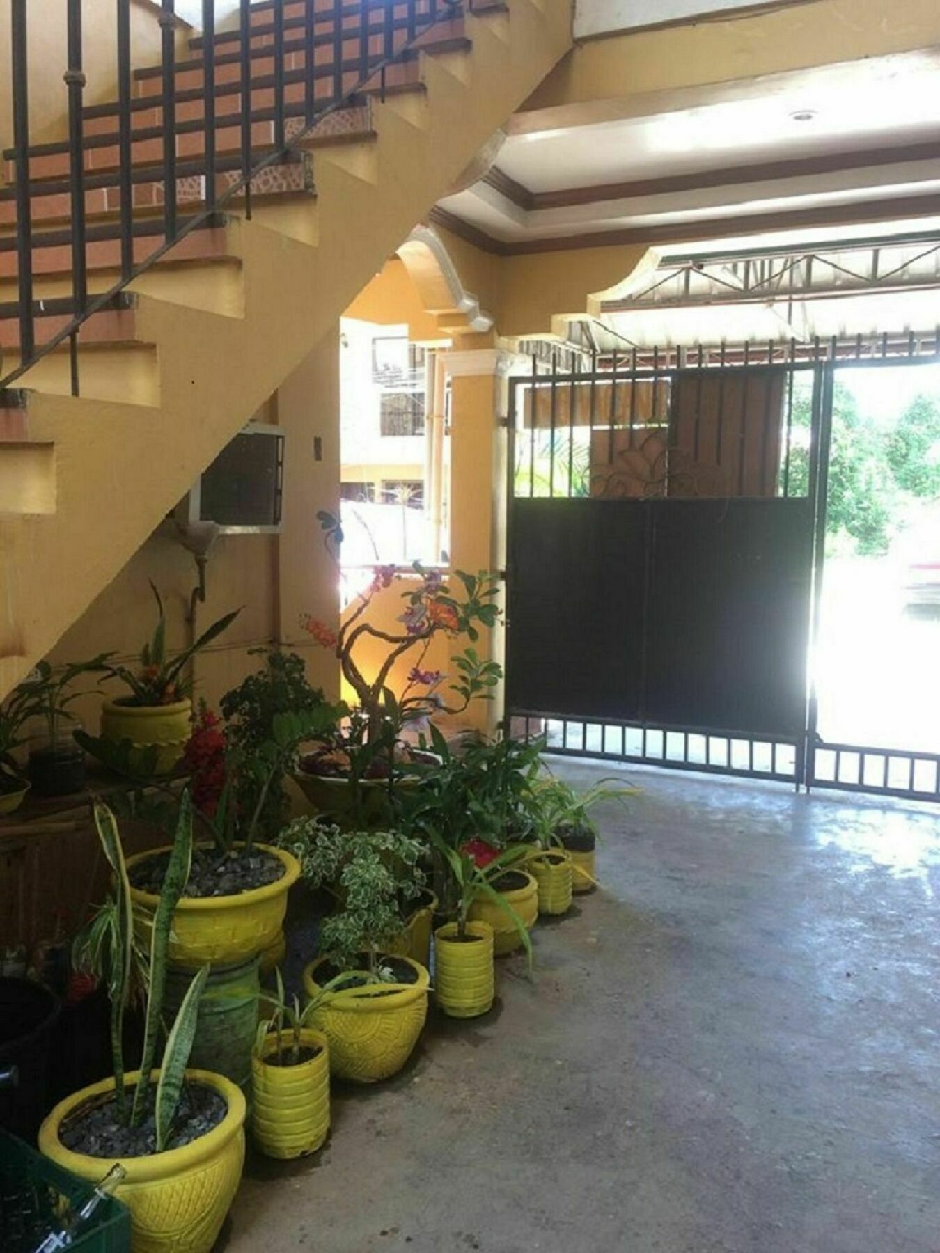 Sunrise Apartelle Olongapo Exterior photo